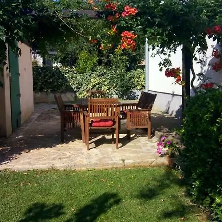 Ema, Quiet Place, Free Parking Apartamento
